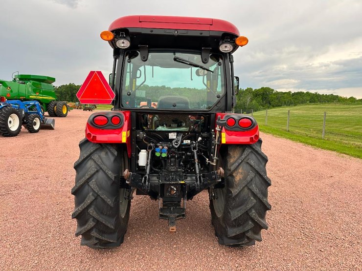 2023-case-ih-farmall-75a-image-5