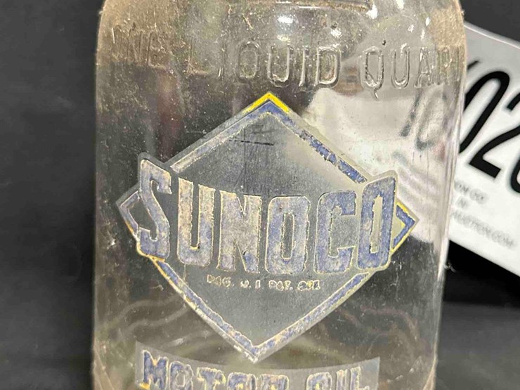 1020---sunoco-quart-oil-bottle-image-2