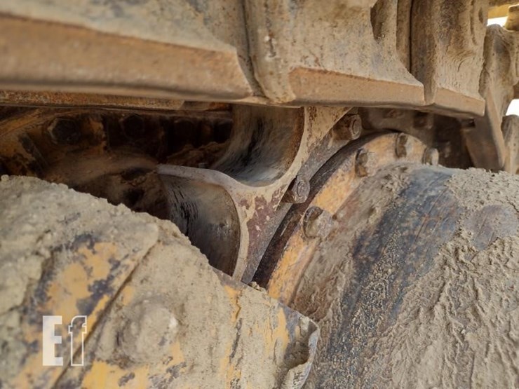 2005-caterpillar-963c-image-23