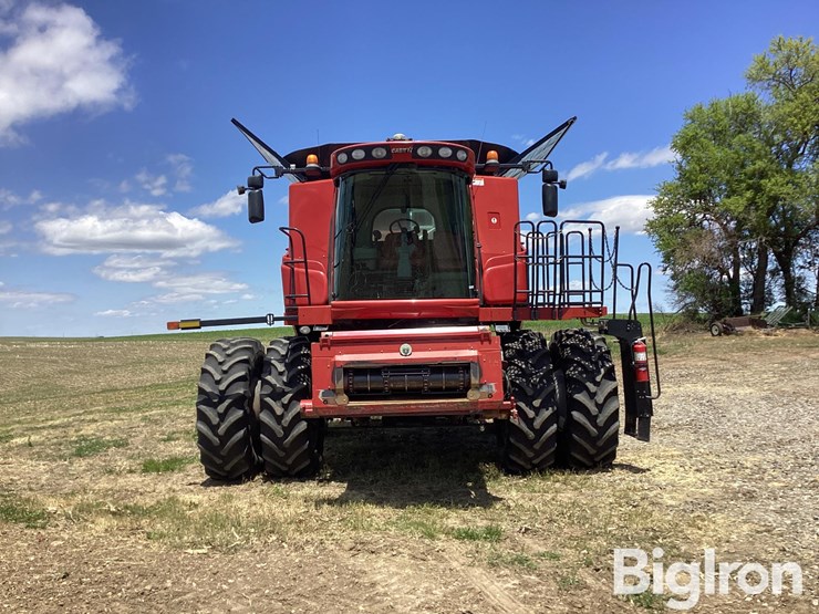 2012-case-ih-7120-image-2