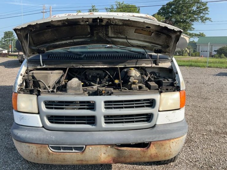 2000-dodge-ram-van-image-45