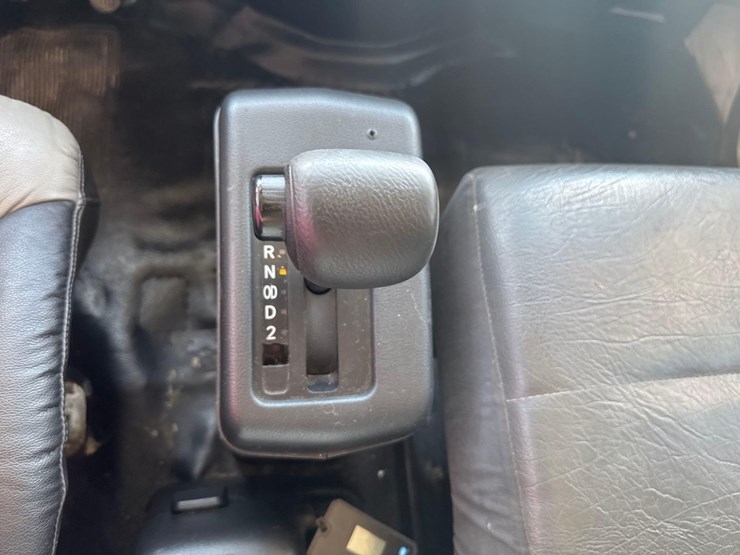 2018-hino-258-image-38