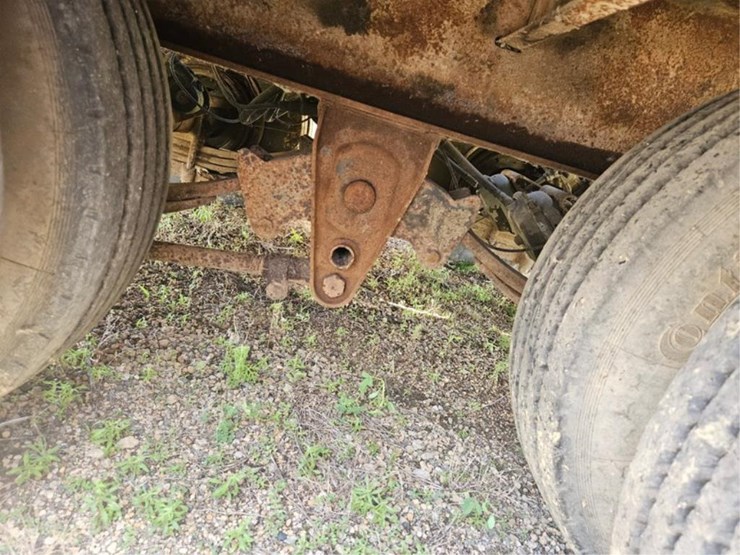 #2533-•-dynaweld-24'-tandem-axle-equipment-trailer-image-19
