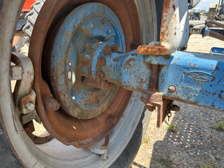 ford-3000-image-12
