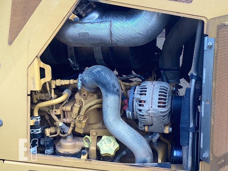 2017-deere-550k-lgp-image-13
