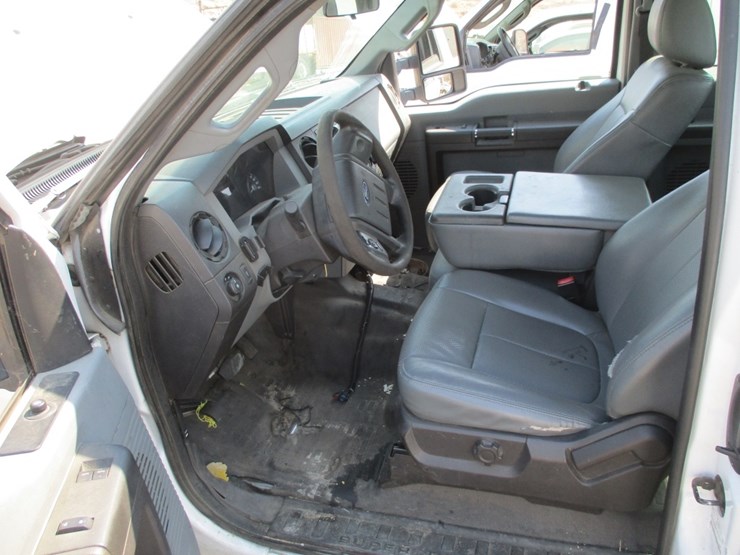 2015-ford-f250-xl-image-9