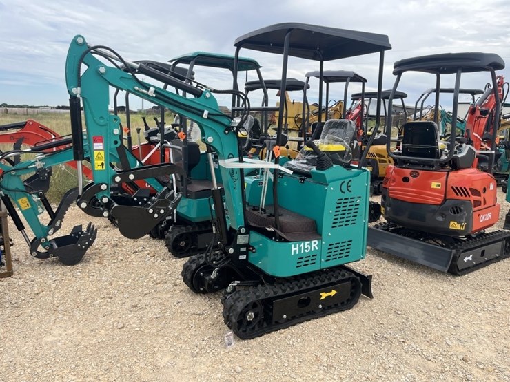 cfg-h15r-mini-excavator-image-1