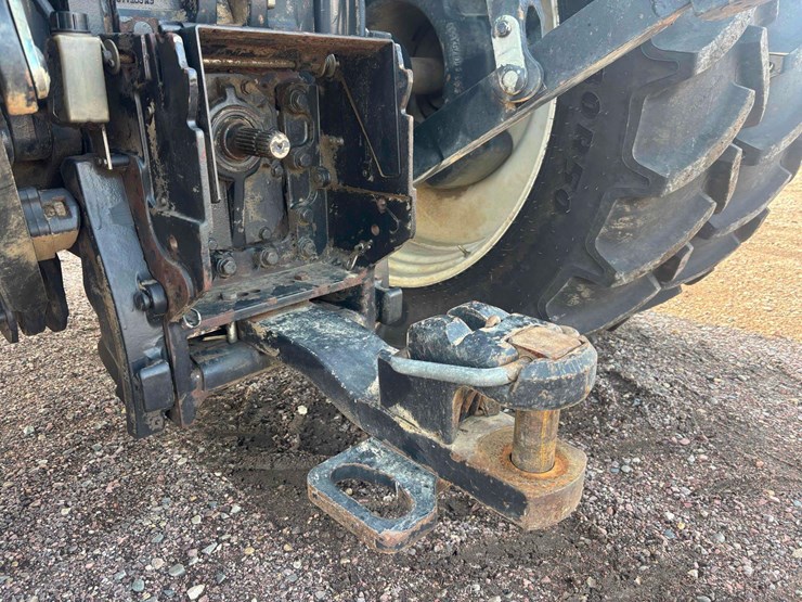 2012-new-holland-t8.360-image-25