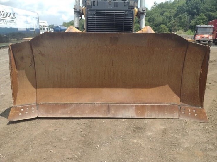 2011-deere-850k-image-17