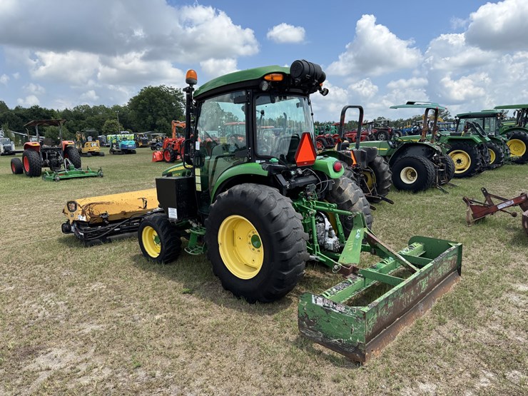 john-deere-4052r-image-9
