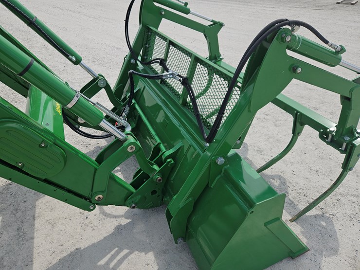 2022-john-deere-6140m-image-23