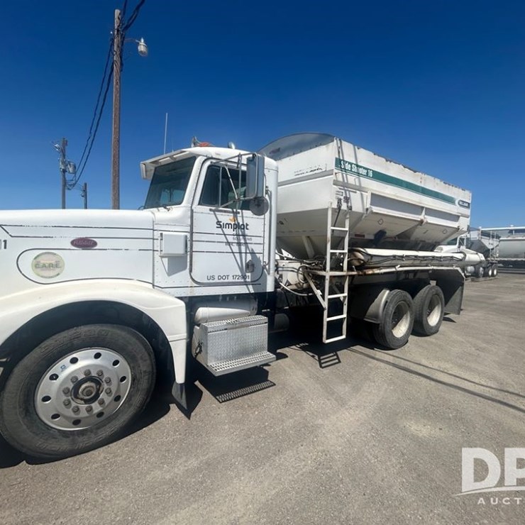 1990 Peterbilt Dry Truck (DR11977 Unit 287041)