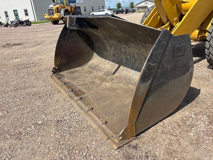 2012-caterpillar-930-image-7