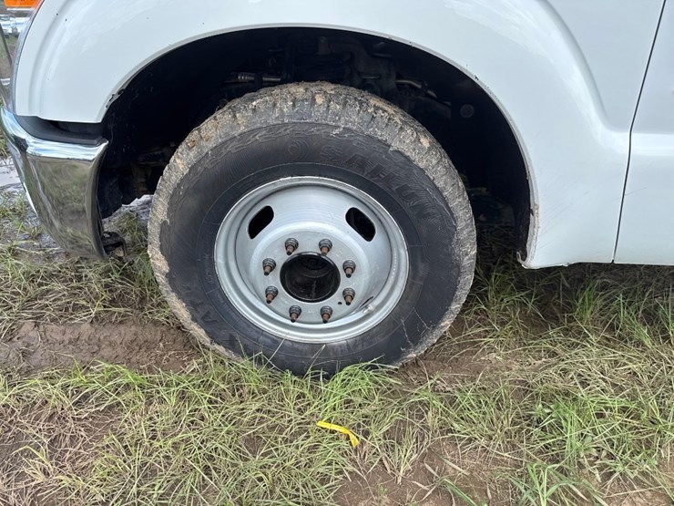 2016-ford-f350-xl-image-10