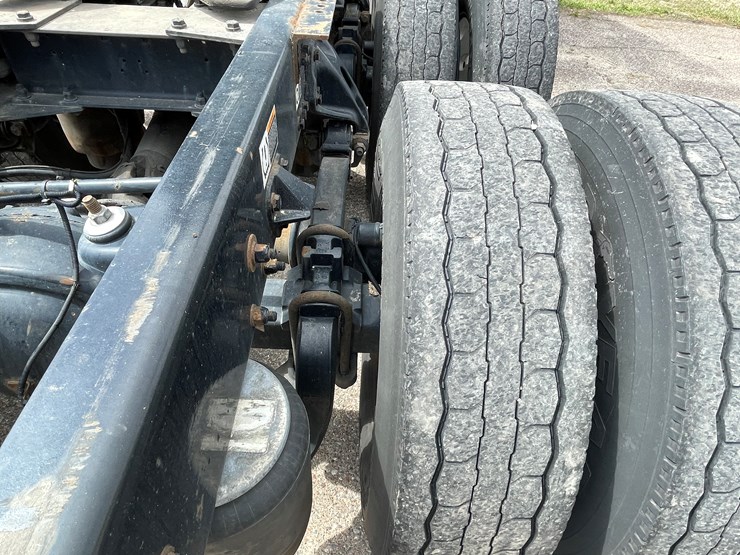 2018-kenworth-t680-image-27