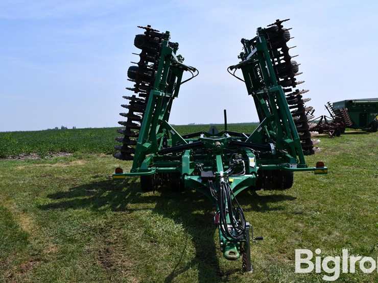 great-plains-3000tm-image-2