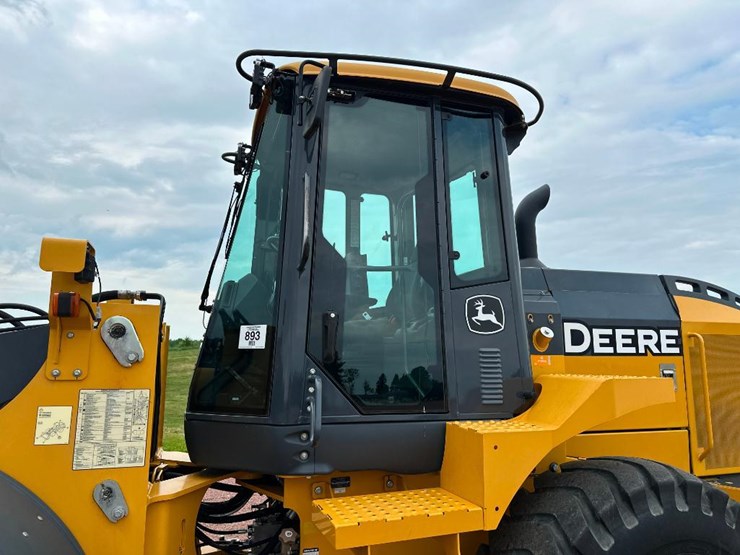 2018-deere-524kii-image-16