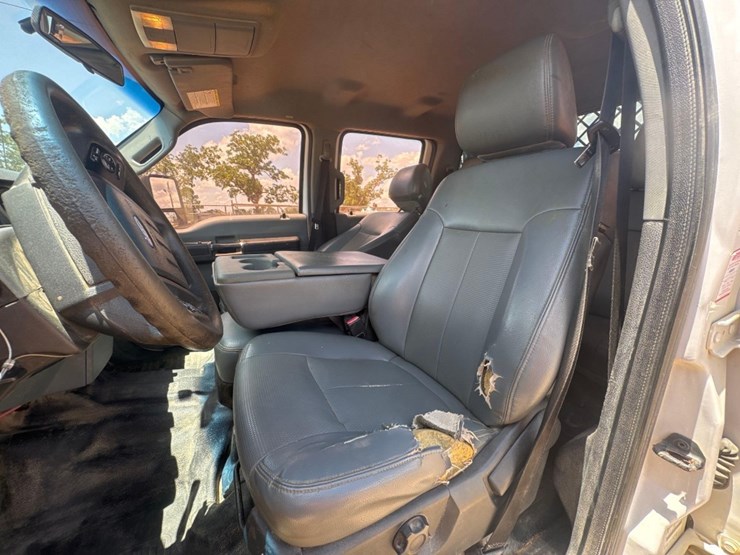 2014-ford-f350-image-21