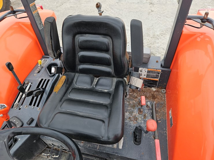 2021-kubota-m6s-111-image-5
