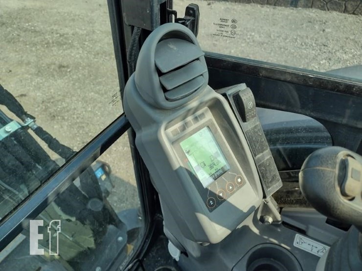 2022-deere-30g-image-8