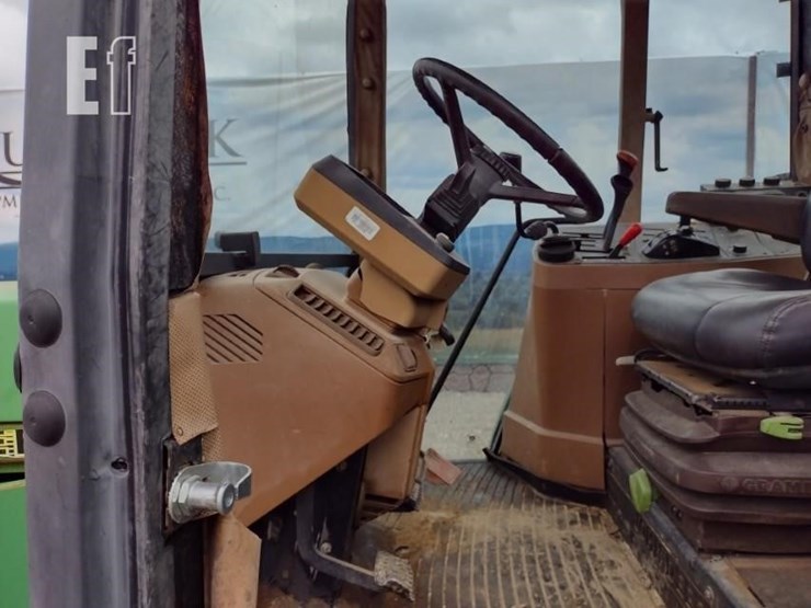 1995-john-deere-6400-image-12