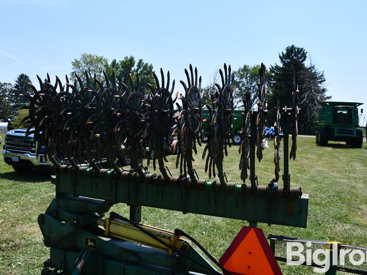 john-deere-28-image-16