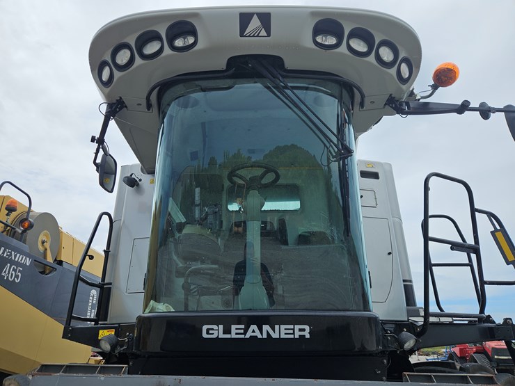 2009-gleaner-a76-image-4