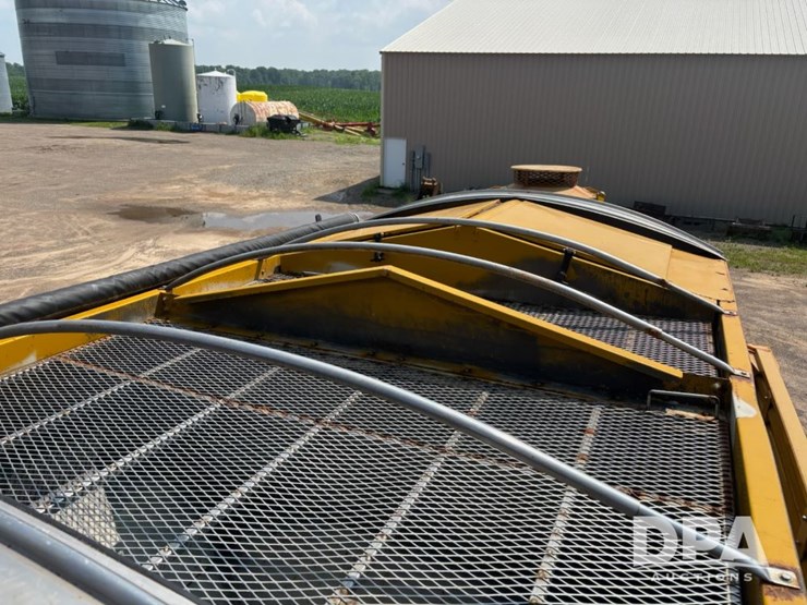 2006-john-deere-8-image-40