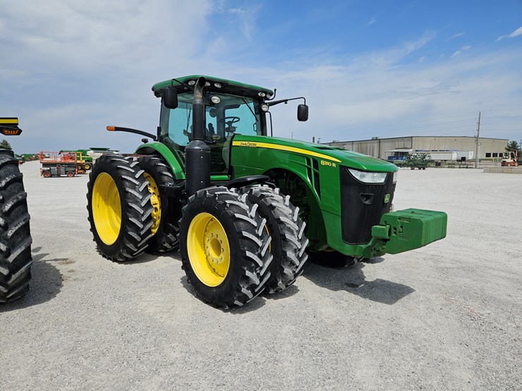 2013-john-deere-8310r-image-1