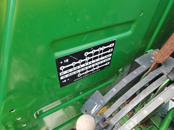 2011-john-deere-5055d-image-9
