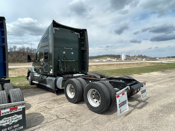 2018-kenworth-t680-image-6