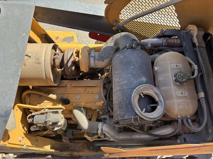 2015-deere-210k-ep-image-17