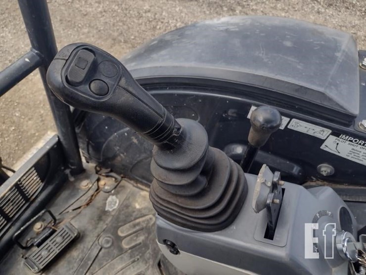 2022-deere-26g-image-8