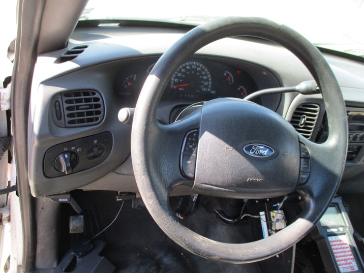 2004-ford-f150-image-10