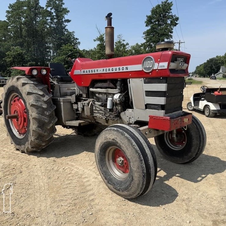 MASSEY-FERGUSON 1100