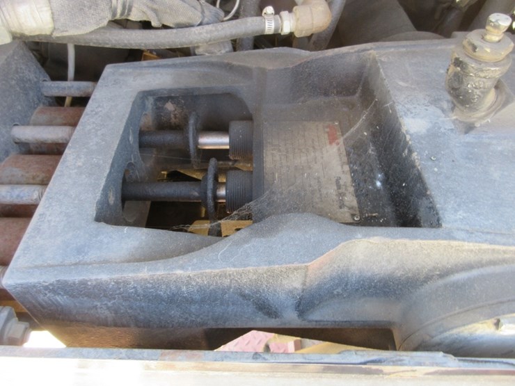 2013-ditch-witch-jt2020-image-25