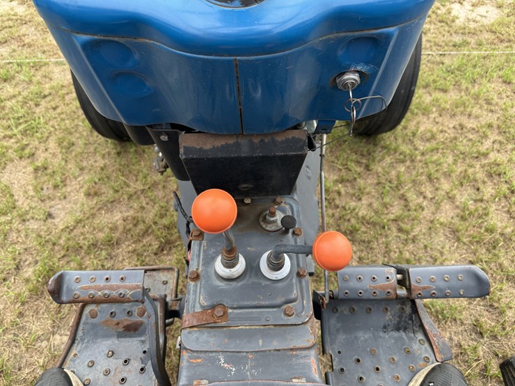 new-holland-5030-image-11