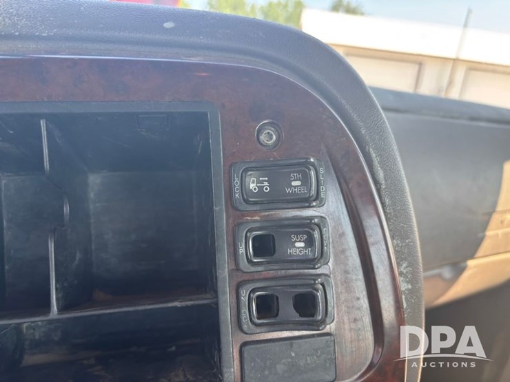 2006-mack-chn613-image-80