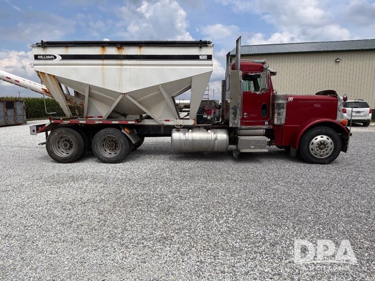 2000-peterbilt-379-image-4