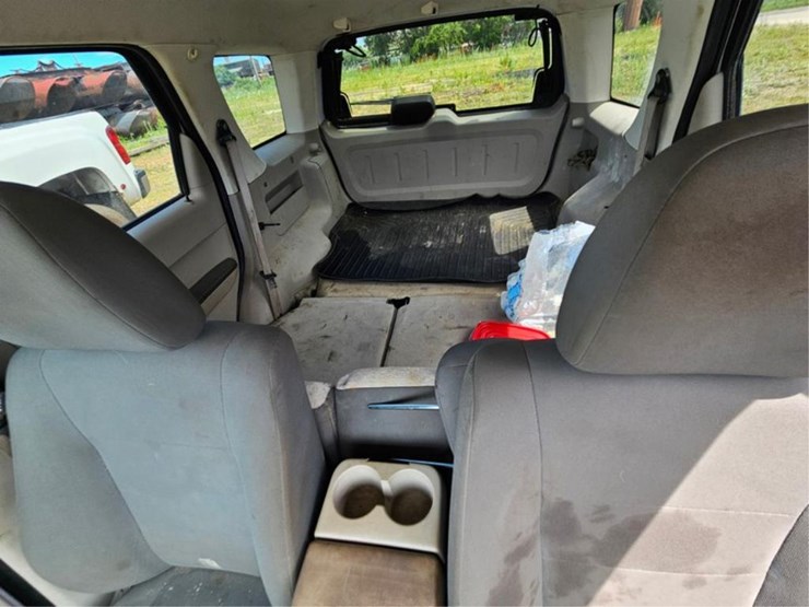 2011-ford-escape-image-13