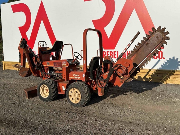 2003-ditch-witch-3700-image-4