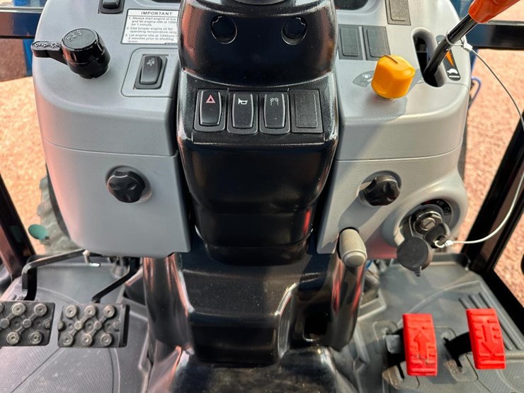 2020-new-holland-boomer-40-image-42