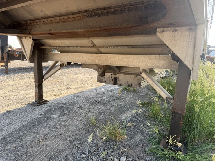 wilson-hopper-bottom-image-29