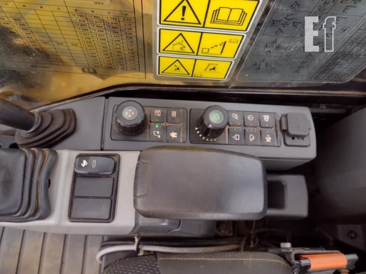 2019-caterpillar-307.5-image-10