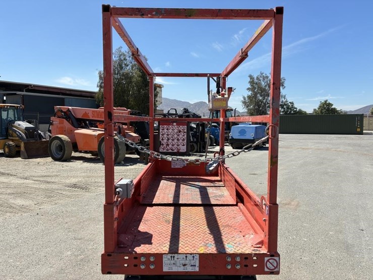 2018-sky-jack-sj111-3219-scissor-lift-image-5