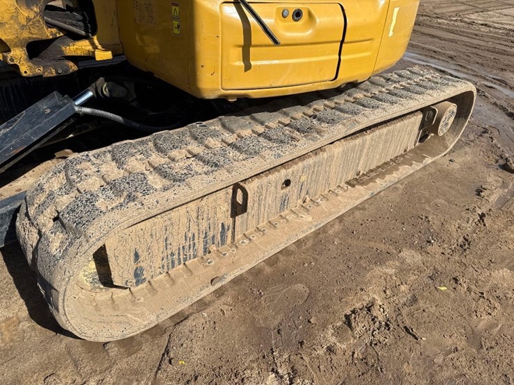 2017-caterpillar-305.5e2-cr-image-12
