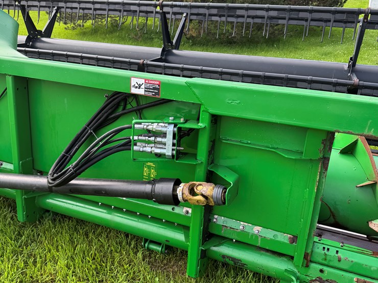 2011-john-deere-635f-image-13