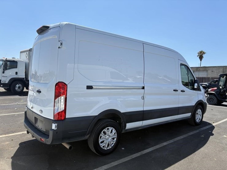 2021-ford-transit-image-3