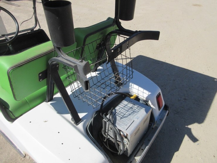 club-car-golf-cart,-image-8