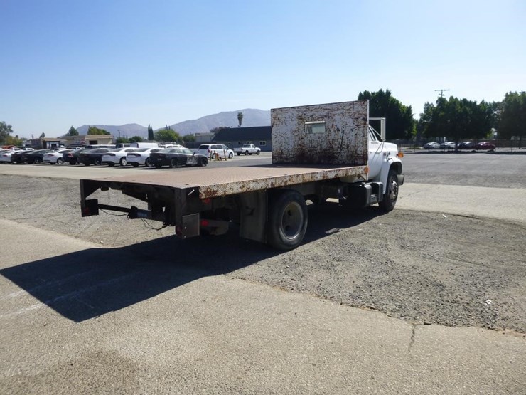 1986-gmc-c6-flatbed-truck-image-6